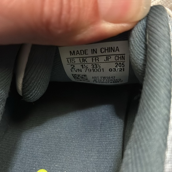 Adidas White and Gray Sneakers Comfortable Athletic Design for Golf - Picture 3 of 8